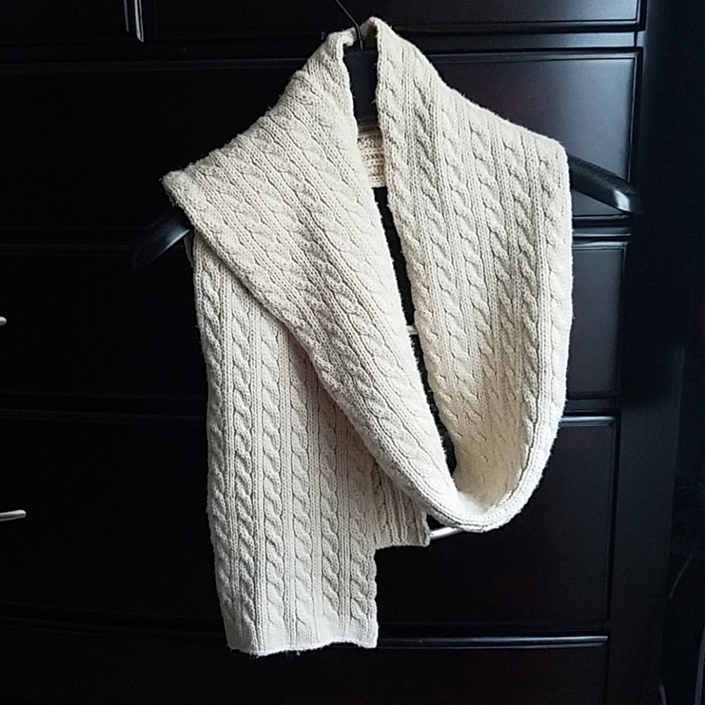 Gap Wool Beige Scarf